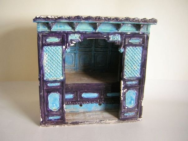 Covered bed – (0383)